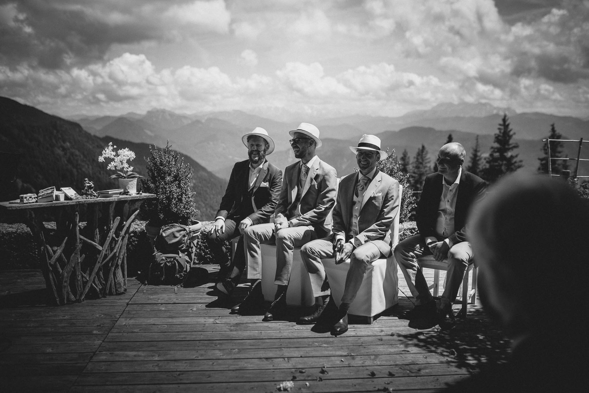 Hochzeitsfotograf Alpen, Chiemgau: freie Trauung von Dennis & Dirk 23