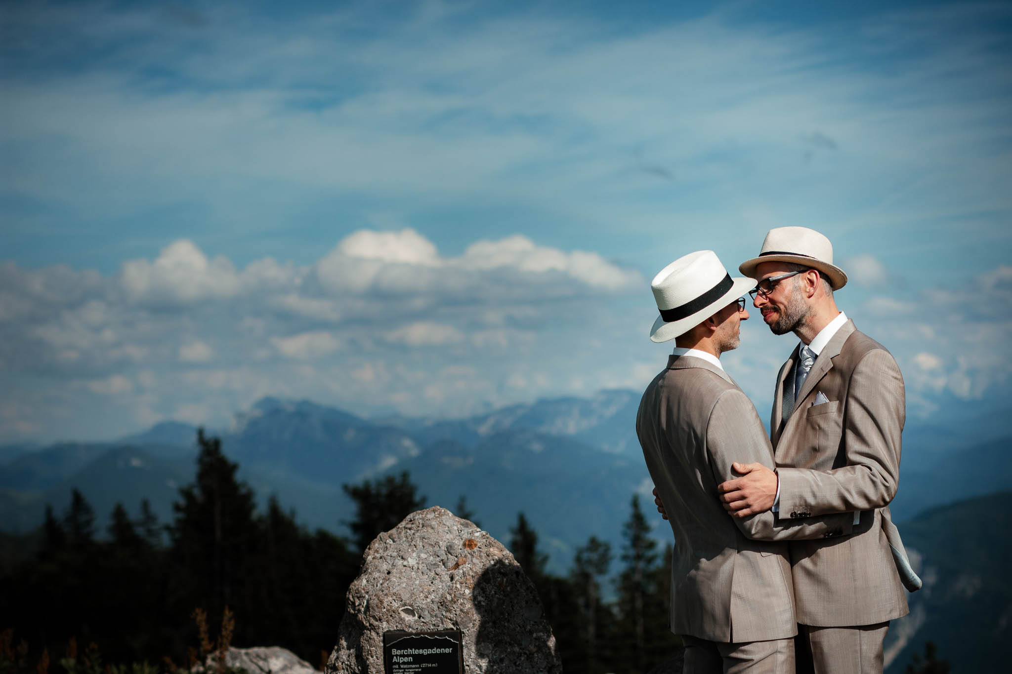 Hochzeitsfotograf Alpen, Chiemgau: freie Trauung von Dennis & Dirk 55