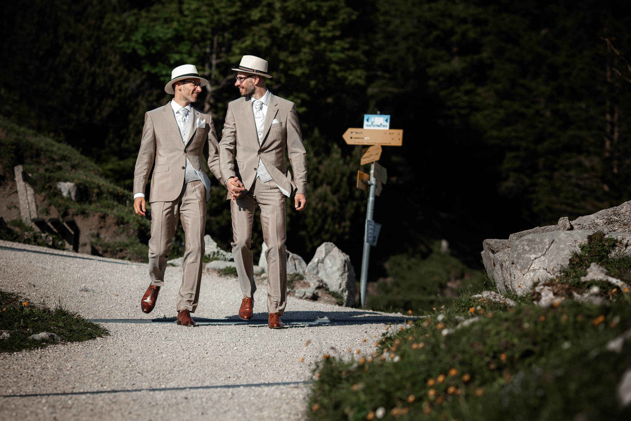 Hochzeitsfotograf Alpen, Chiemgau: freie Trauung von Dennis & Dirk 71