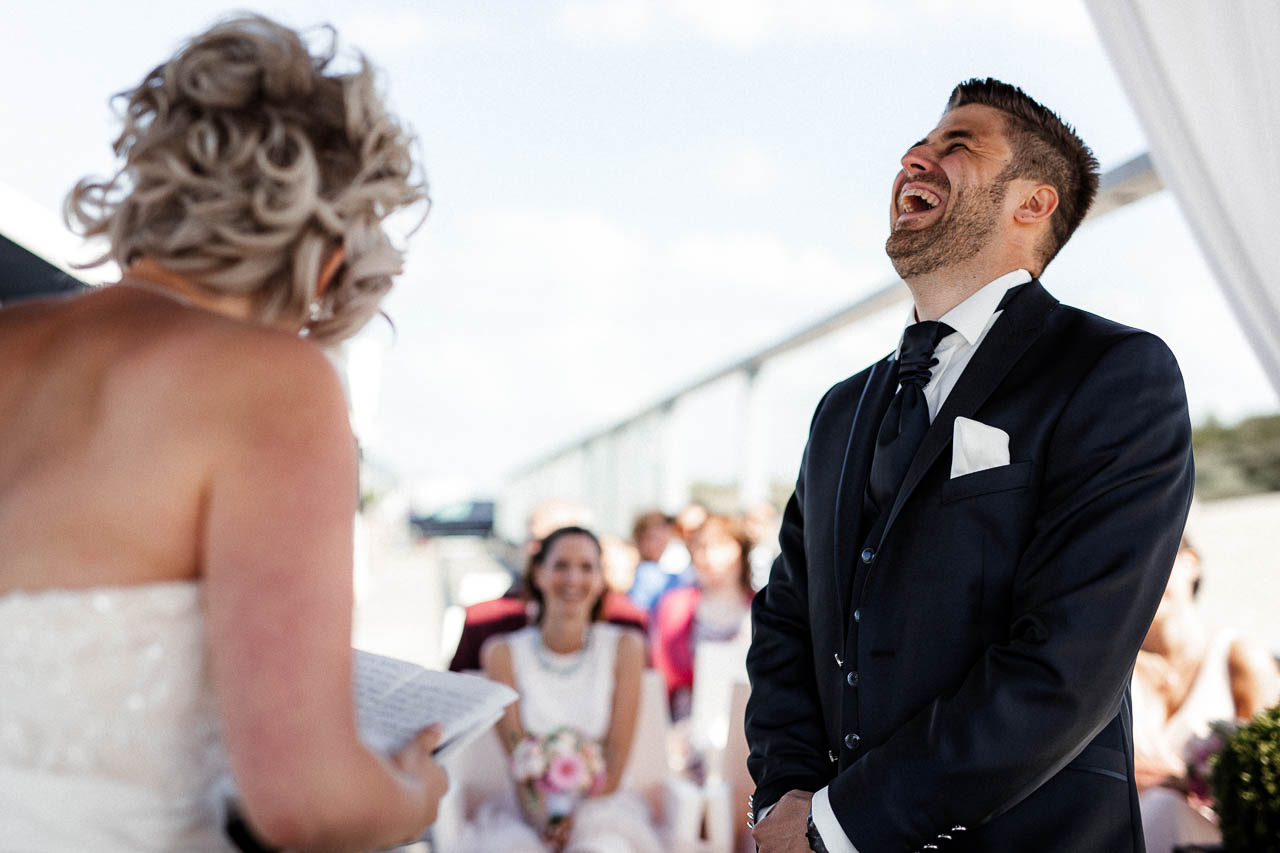 Hochzeitsfotograf Renesse, Holland: Lisa & Michael heiraten mit einer freien Trauung am Strand 35