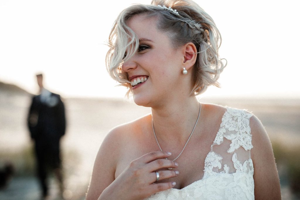 Hochzeitsfotograf Renesse, Holland: Lisa & Michael heiraten mit einer freien Trauung am Strand 1