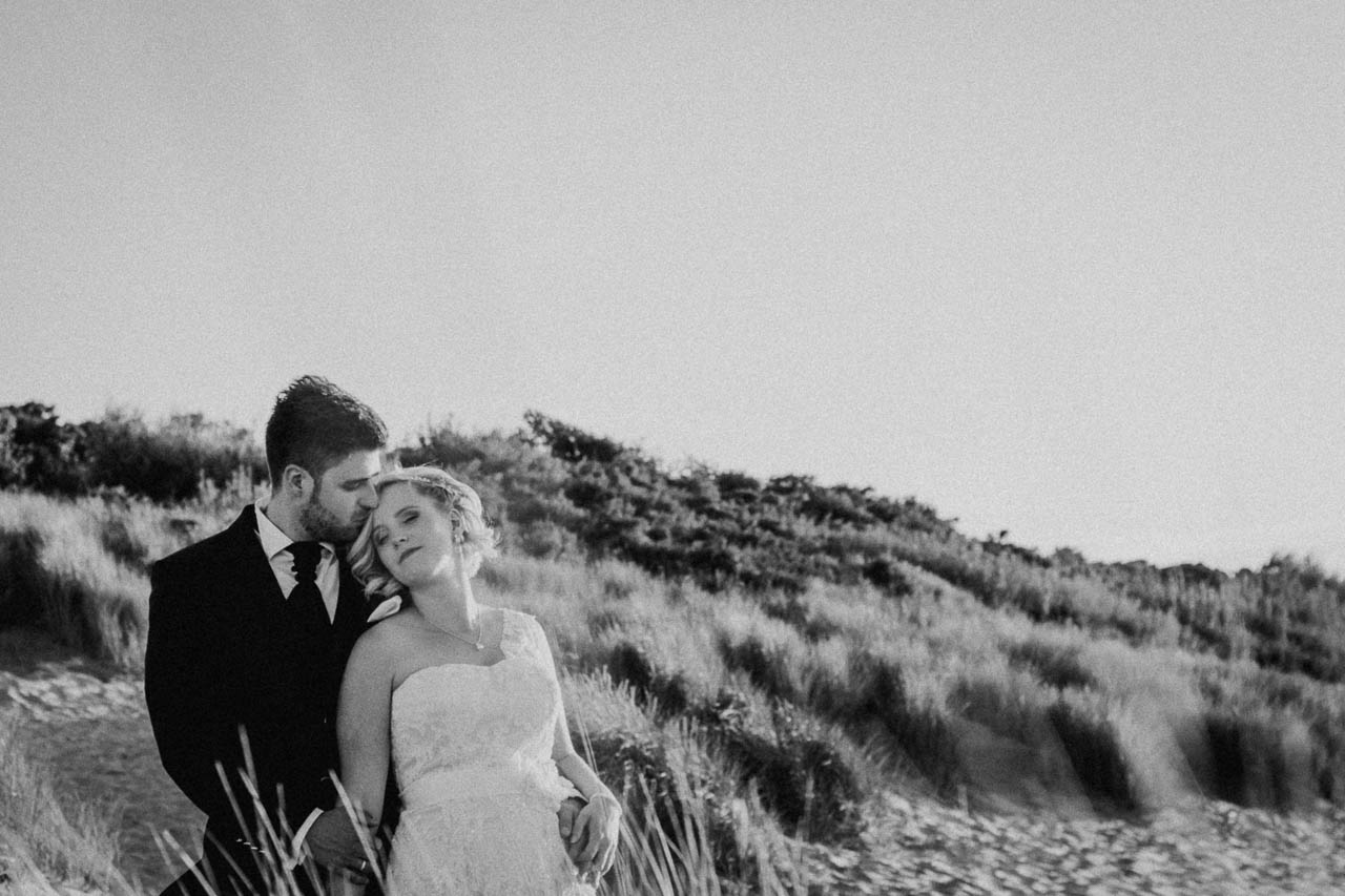 Hochzeitsfotograf Renesse, Holland: Lisa & Michael heiraten mit einer freien Trauung am Strand 54