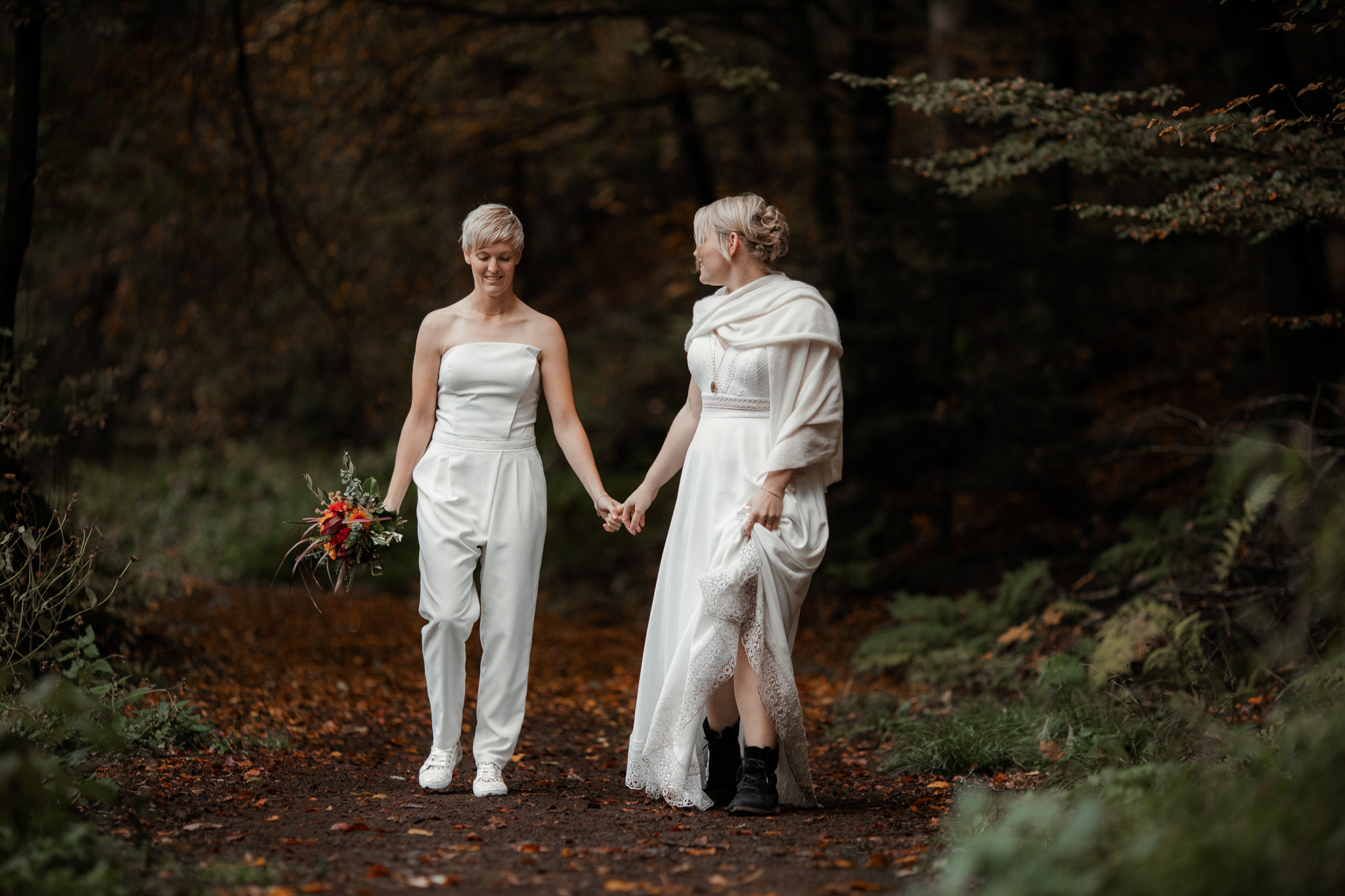 Hochzeitsfotos im Karlstal bei Trippstadt - Maja und Nathalie 2