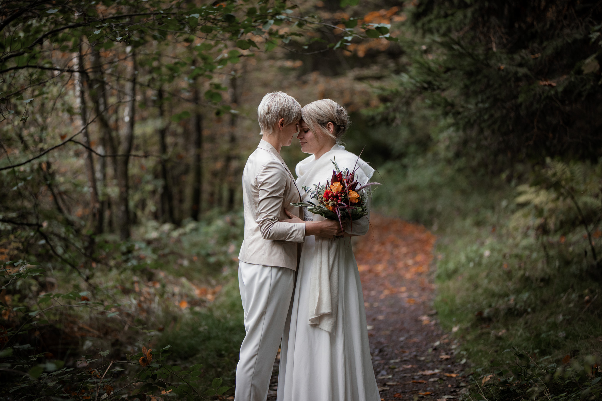 Hochzeitsfotos im Karlstal bei Trippstadt - Maja und Nathalie 21