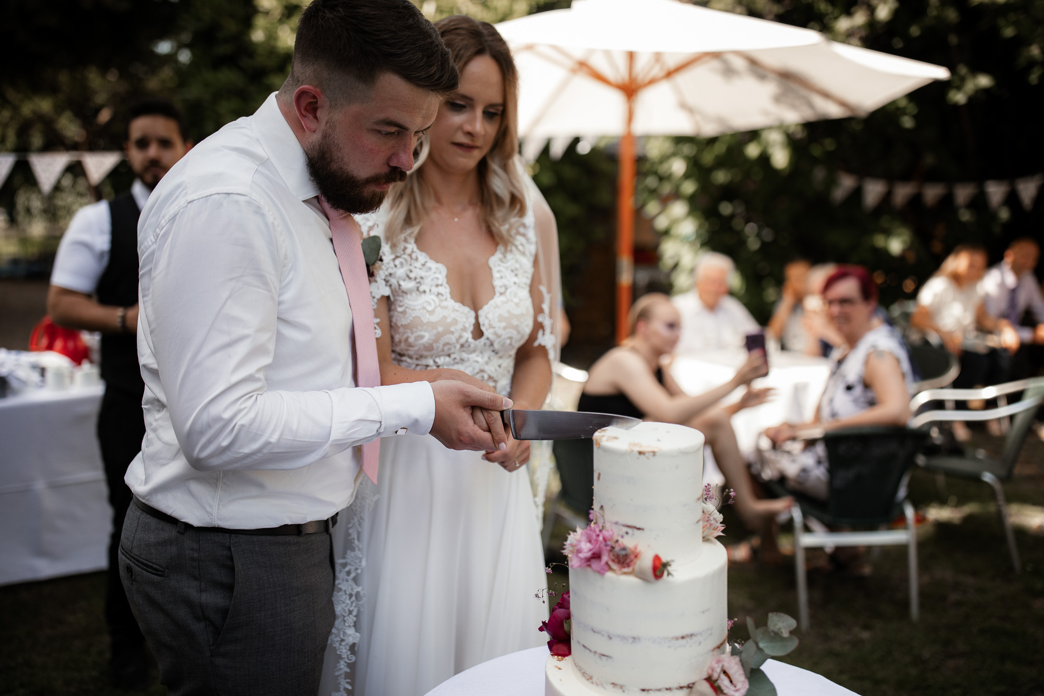 Als Hochzeitsfotograf in Eltville - Freie Trauung im Weingut Baron Knyphausen 32