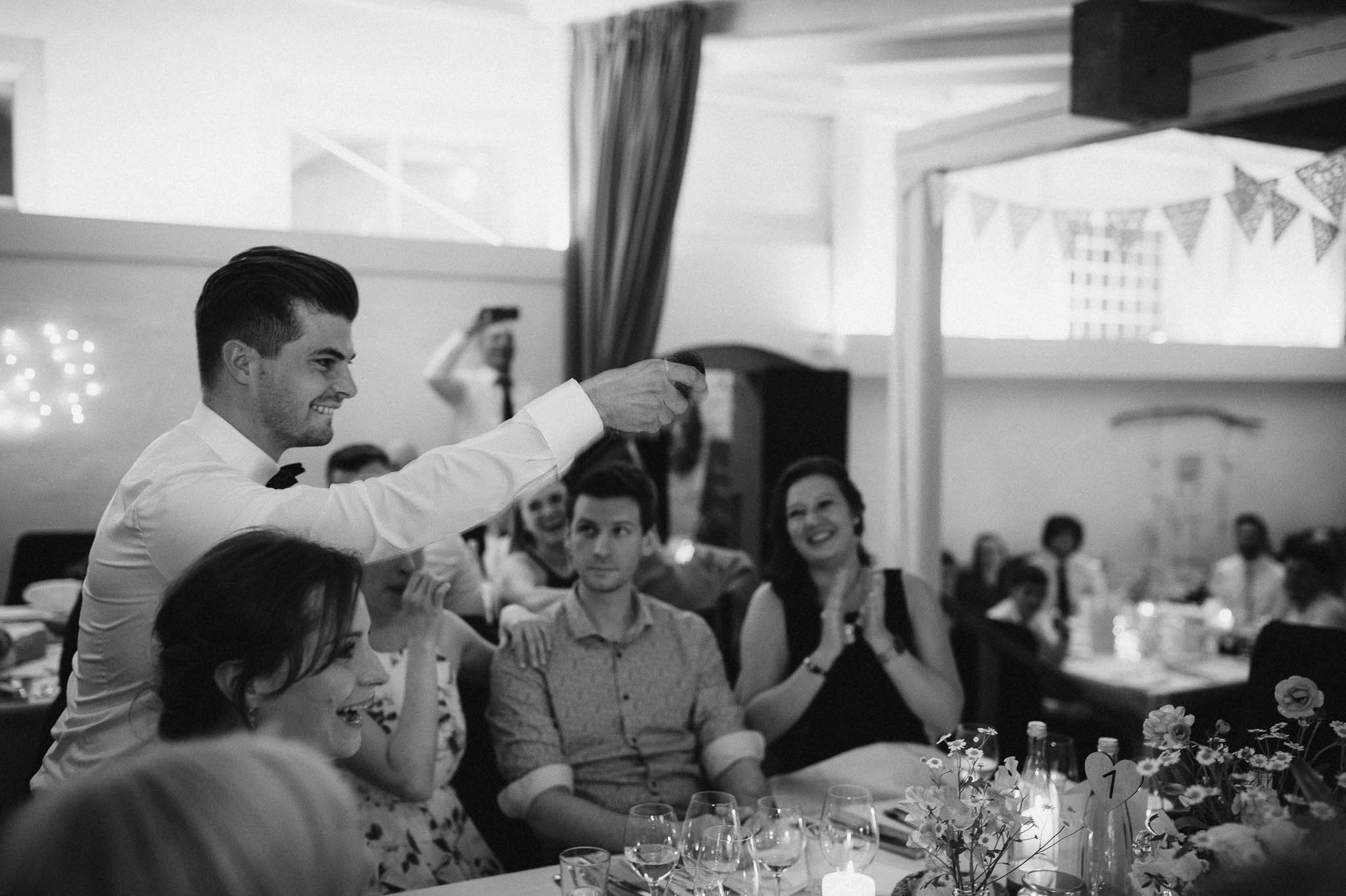 Als Hochzeitsfotograf im Hofgut Ruppertsberg: Hochzeit von Lisa und Max mit freier Trauung 128