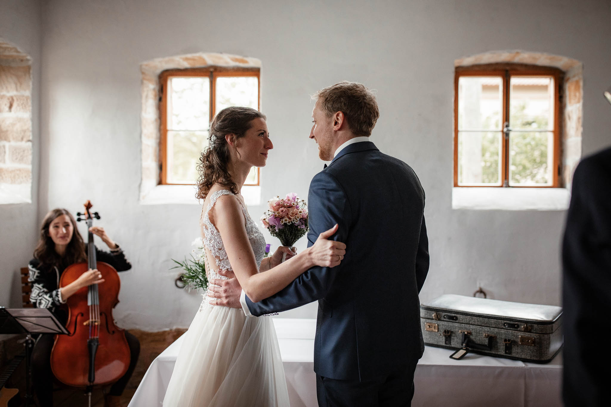 Als Hochzeitsfotograf im Hofgut Ruppertsberg: Hochzeit von Lisa und Max mit freier Trauung 20