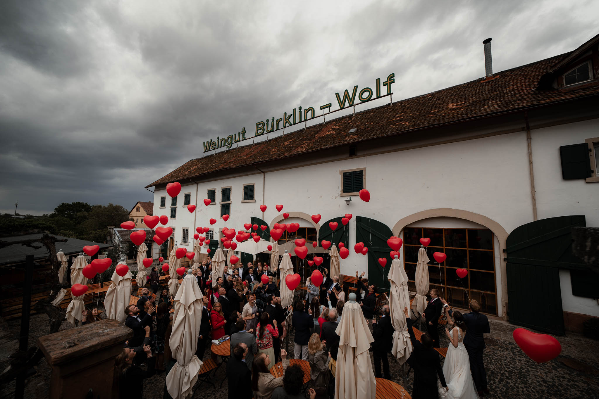 Als Hochzeitsfotograf im Hofgut Ruppertsberg: Hochzeit von Lisa und Max mit freier Trauung 55