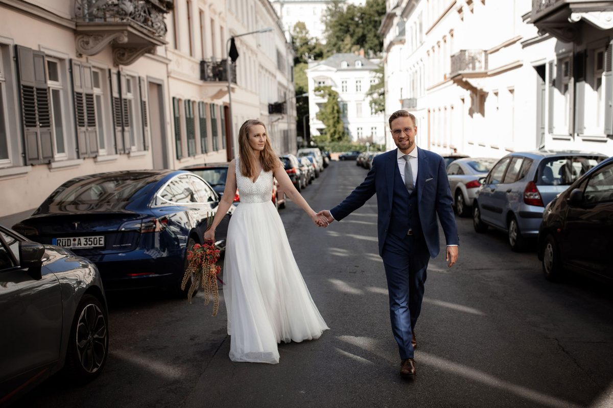 Hochzeitsfotos Wiesbaden - After-Wedding-Shooting mitten in der Stadt 4