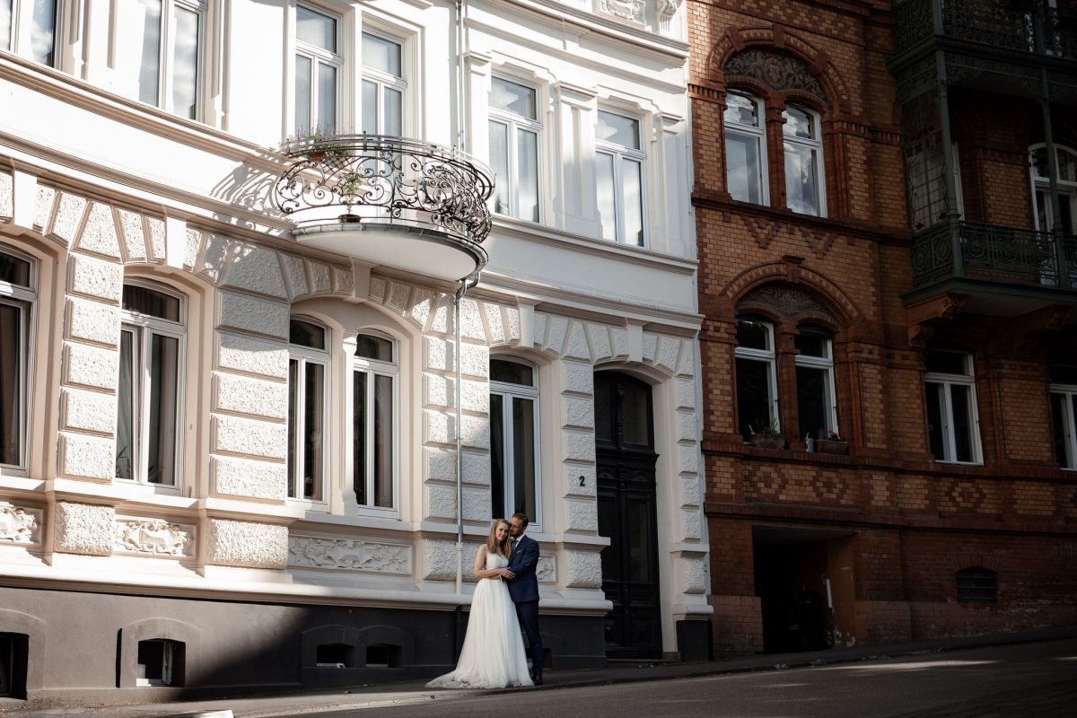 Hochzeitsfotos Wiesbaden - After-Wedding-Shooting mitten in der Stadt 41