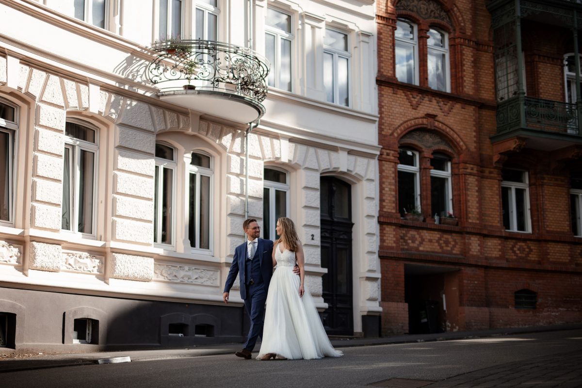 Hochzeitsfotos Wiesbaden - After-Wedding-Shooting mitten in der Stadt 42