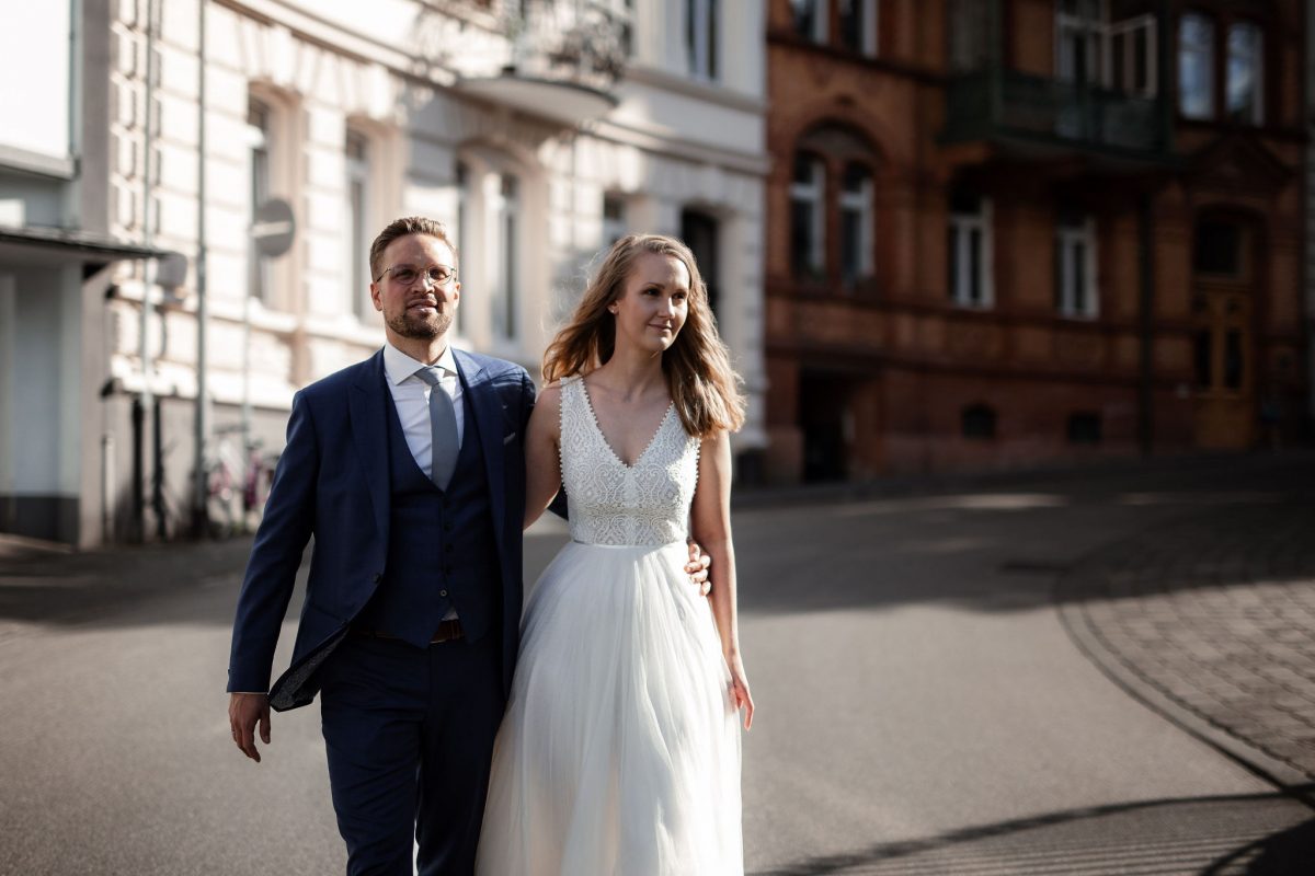 Hochzeitsfotos Wiesbaden - After-Wedding-Shooting mitten in der Stadt 43