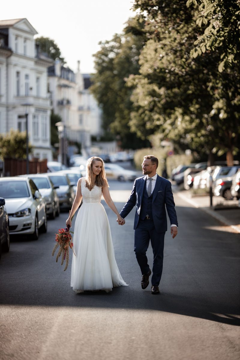 Hochzeitsfotos Wiesbaden - After-Wedding-Shooting mitten in der Stadt 53