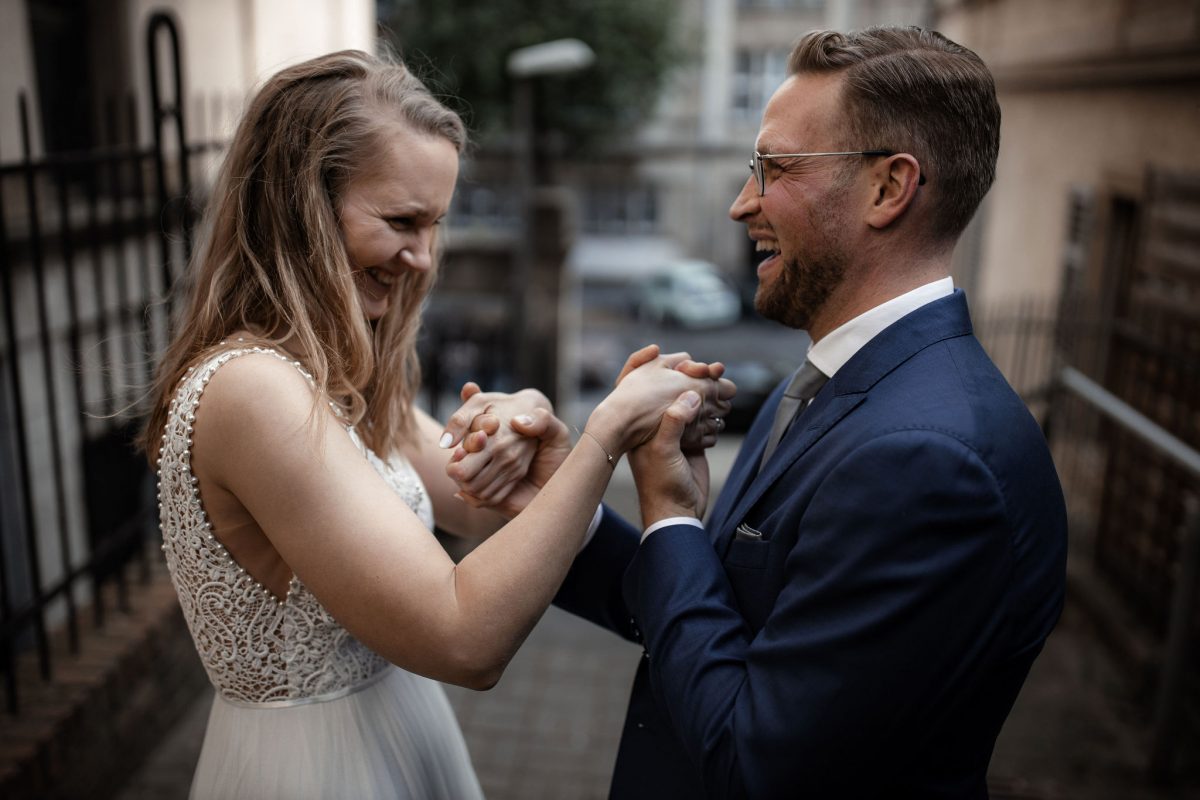 Hochzeitsfotos Wiesbaden - After-Wedding-Shooting mitten in der Stadt 69