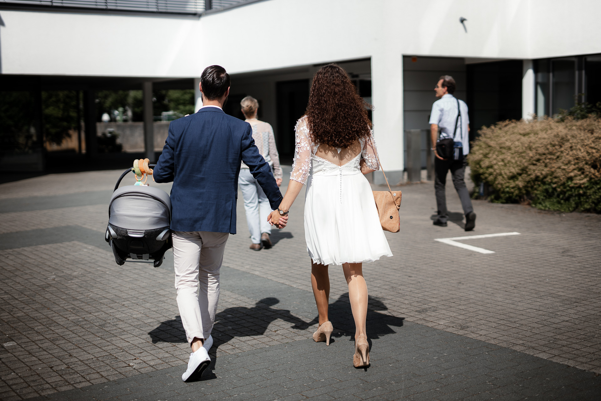 Standesamtliche Trauung von Christina und Fridolin in Kelkheim - Eine Corona Hochzeit 10