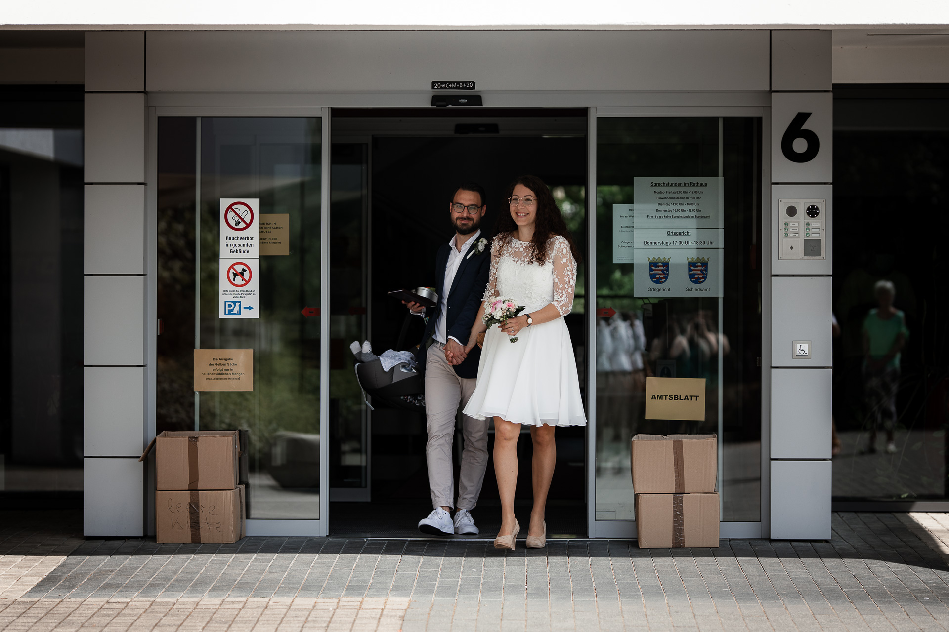 Standesamtliche Trauung von Christina und Fridolin in Kelkheim - Eine Corona Hochzeit 14