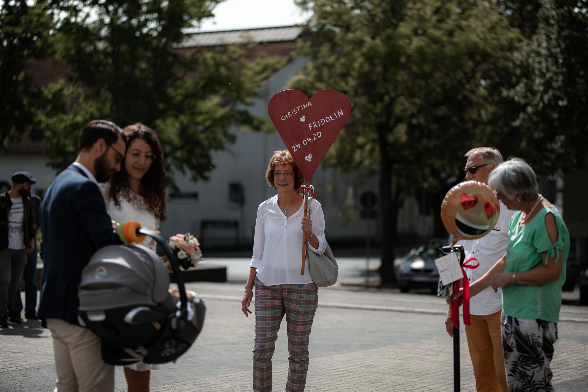 Standesamtliche Trauung von Christina und Fridolin in Kelkheim - Eine Corona Hochzeit 17