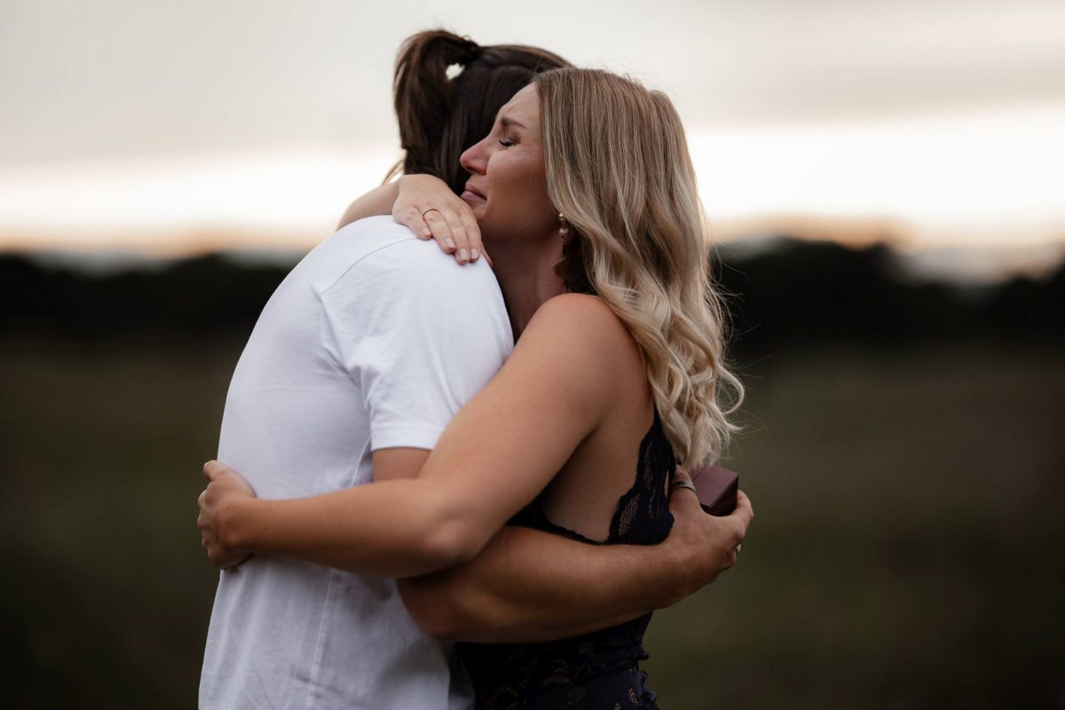 Paarfotos Mainzer Sand - Verlobungsshooting von Jenny und Patrice 25