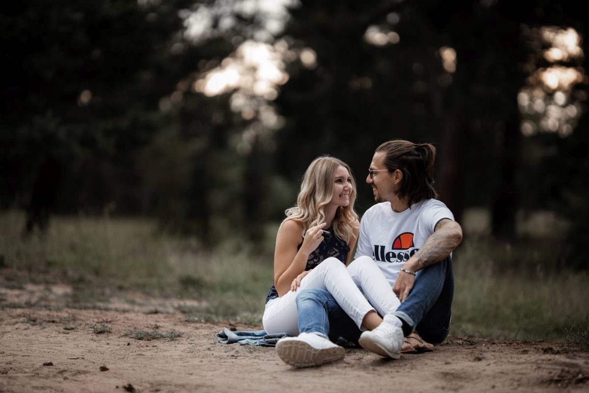 Paarfotos Mainzer Sand - Verlobungsshooting von Jenny und Patrice 53