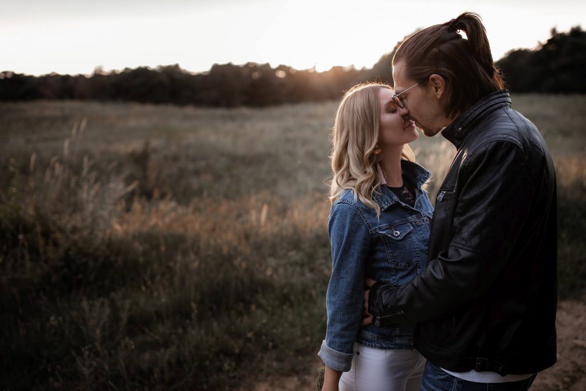 Paarfotos Mainzer Sand - Verlobungsshooting von Jenny und Patrice 58