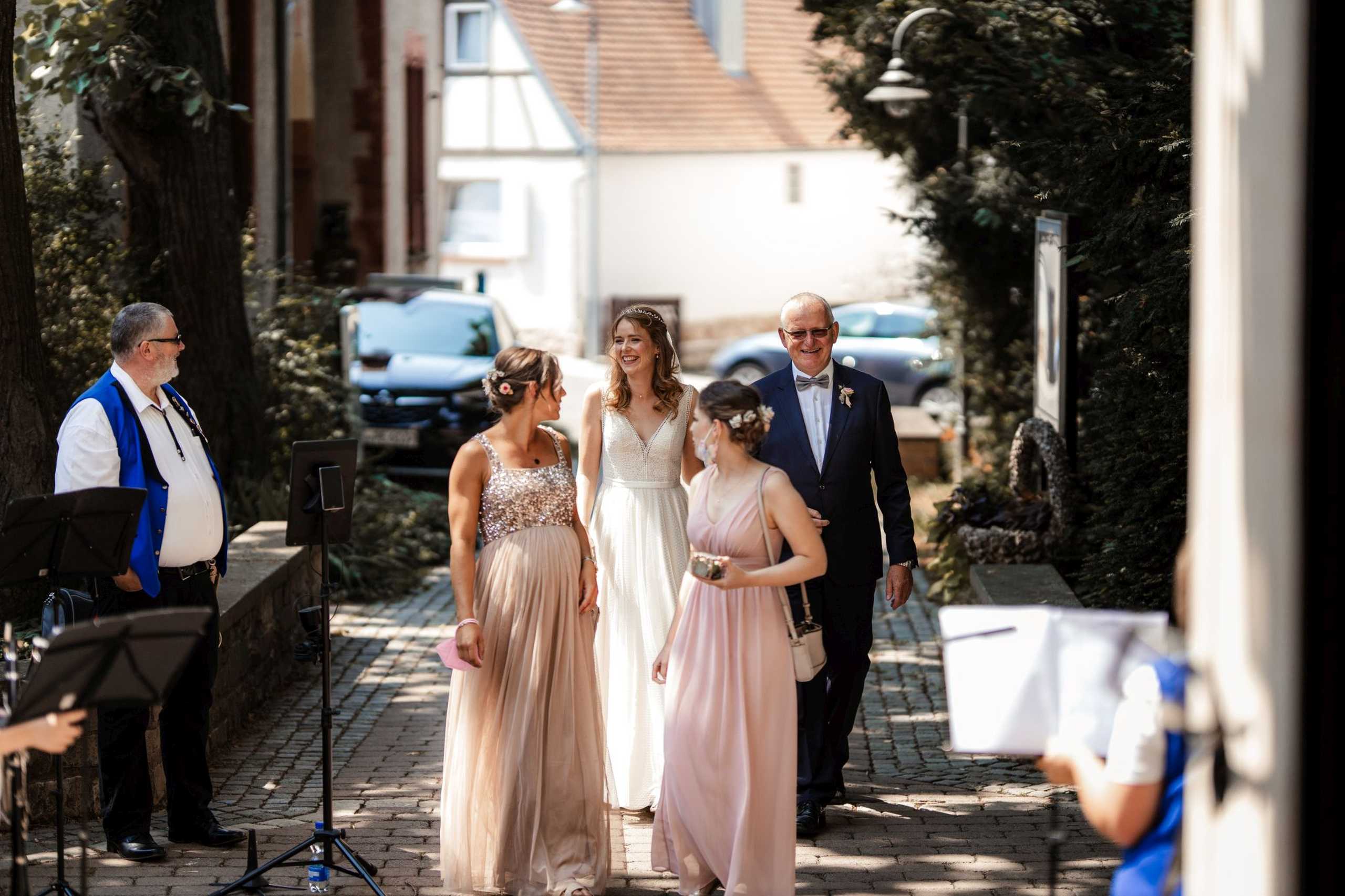Als Hochzeitsfotograf in Bodenheim - kirchliche Trauung von Dominika und Julian 45