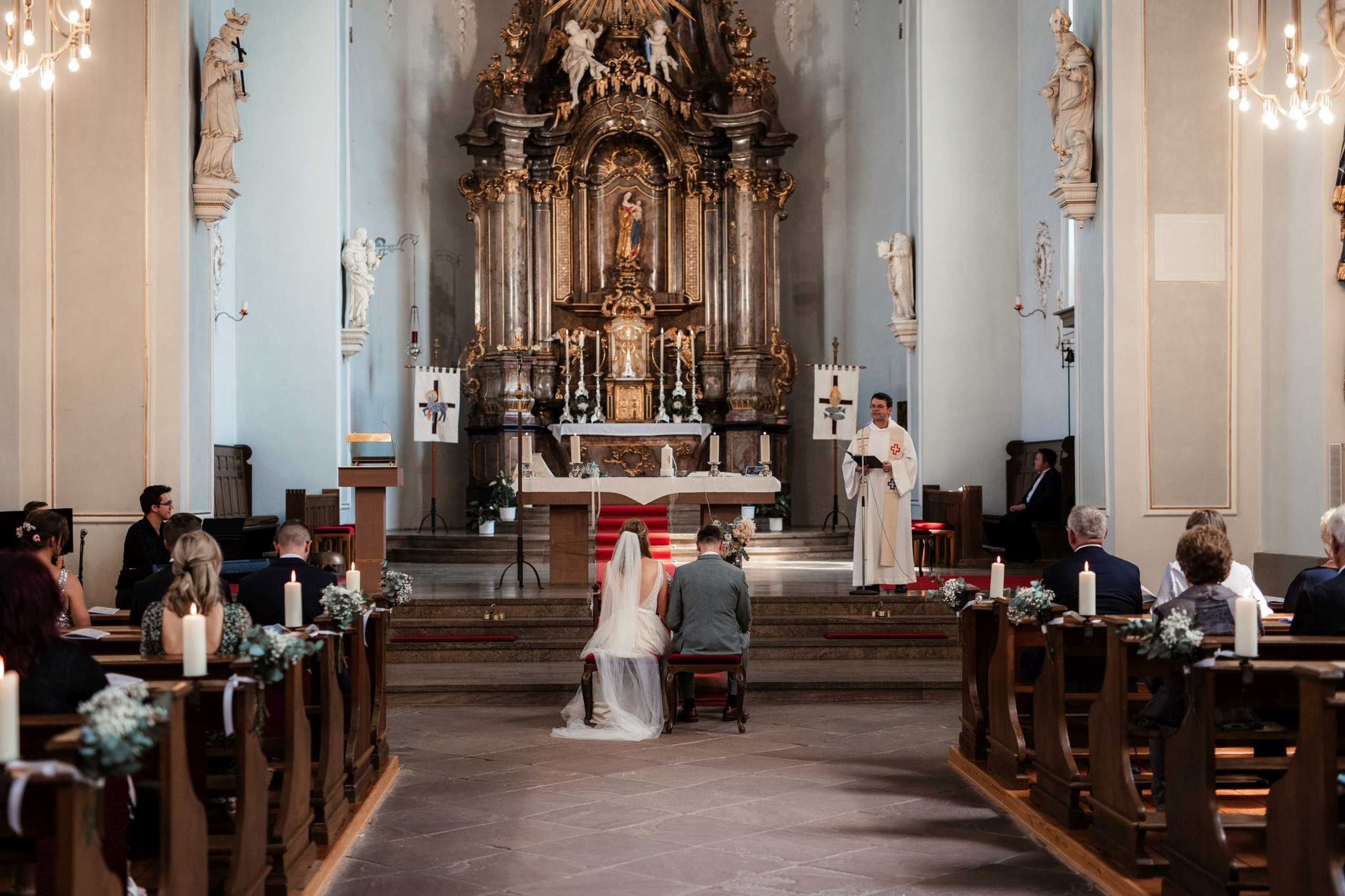 Als Hochzeitsfotograf in Bodenheim - kirchliche Trauung von Dominika und Julian 54