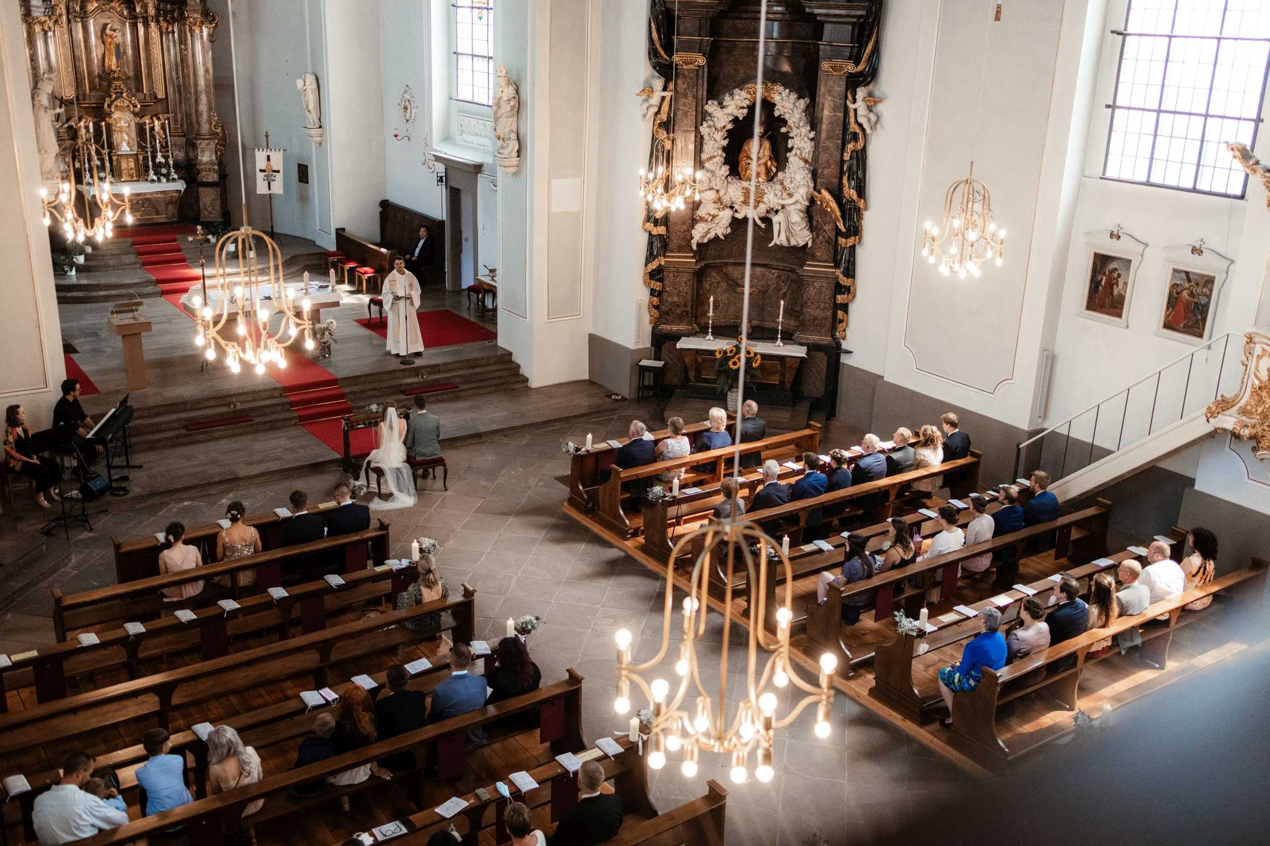 Als Hochzeitsfotograf in Bodenheim - kirchliche Trauung von Dominika und Julian 55