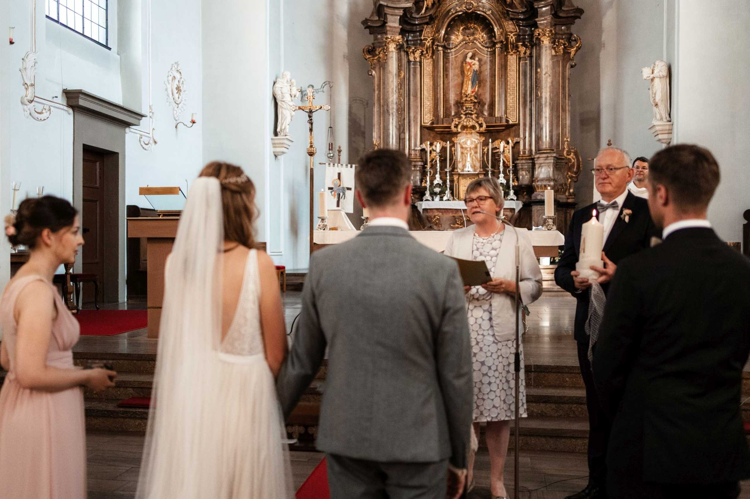 Als Hochzeitsfotograf in Bodenheim - kirchliche Trauung von Dominika und Julian 78