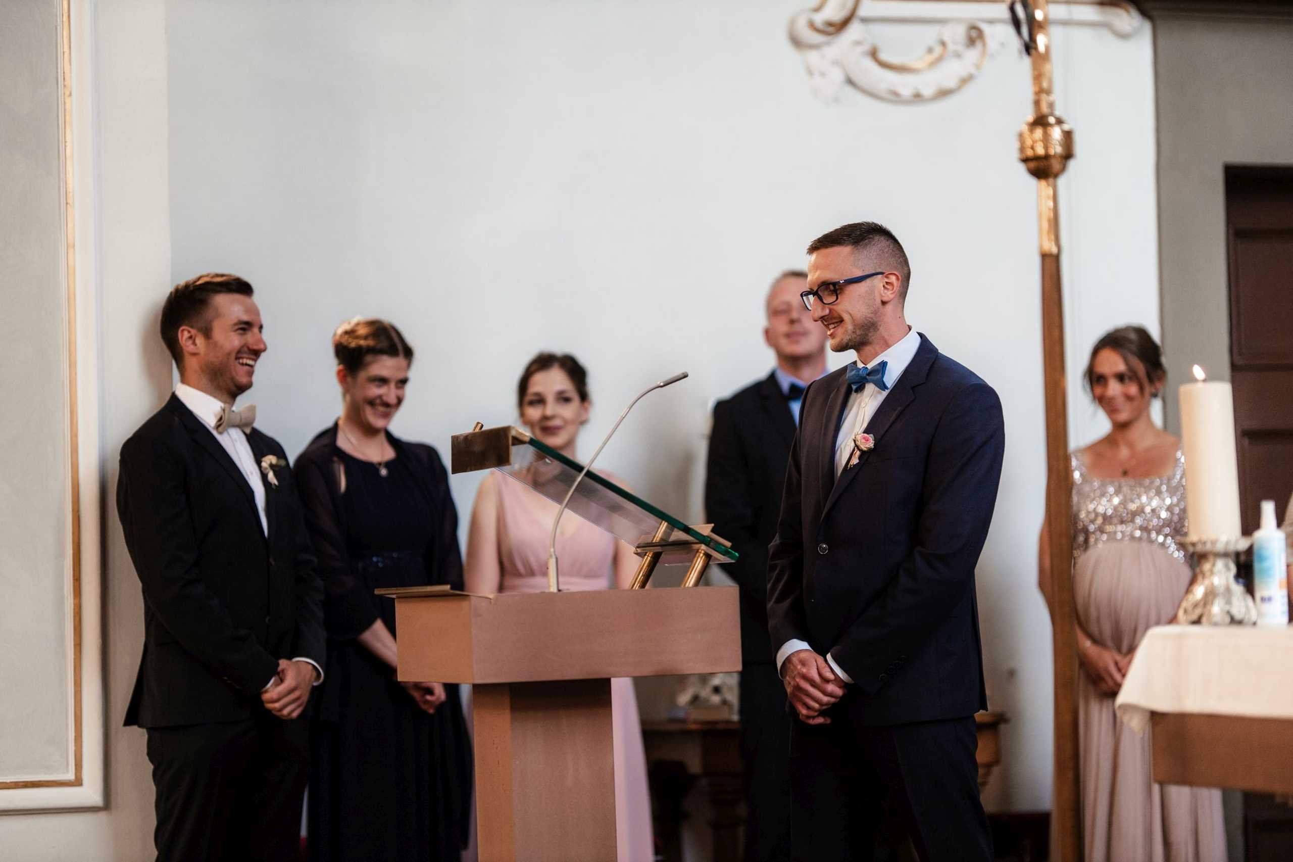 Als Hochzeitsfotograf in Bodenheim - kirchliche Trauung von Dominika und Julian 85