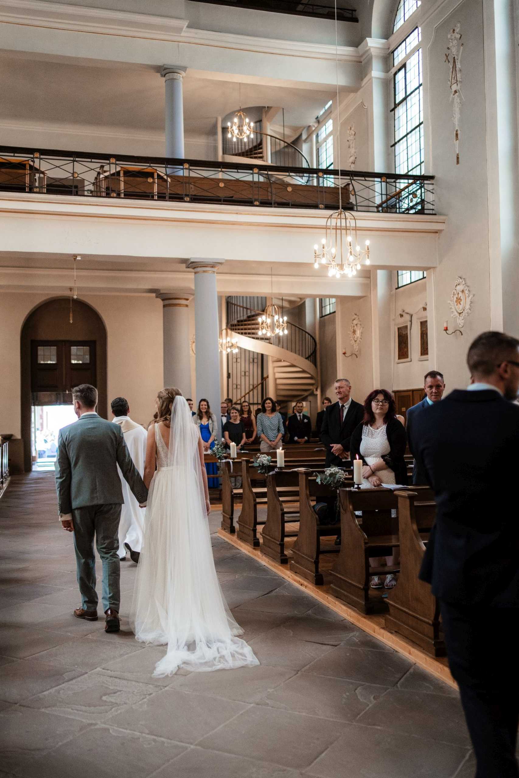 Als Hochzeitsfotograf in Bodenheim - kirchliche Trauung von Dominika und Julian 87