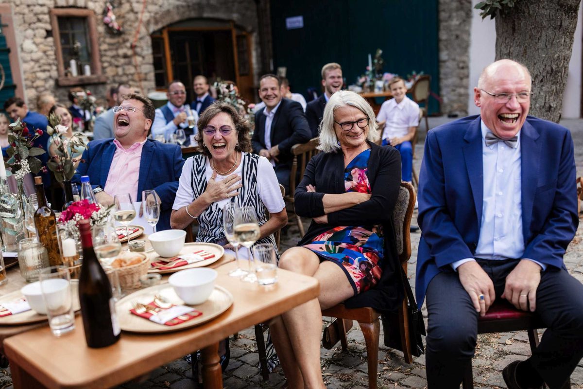 Als Hochzeitsfotograf in Guntersblum - kirchliche Trauung von Helgard & Sebastian 97