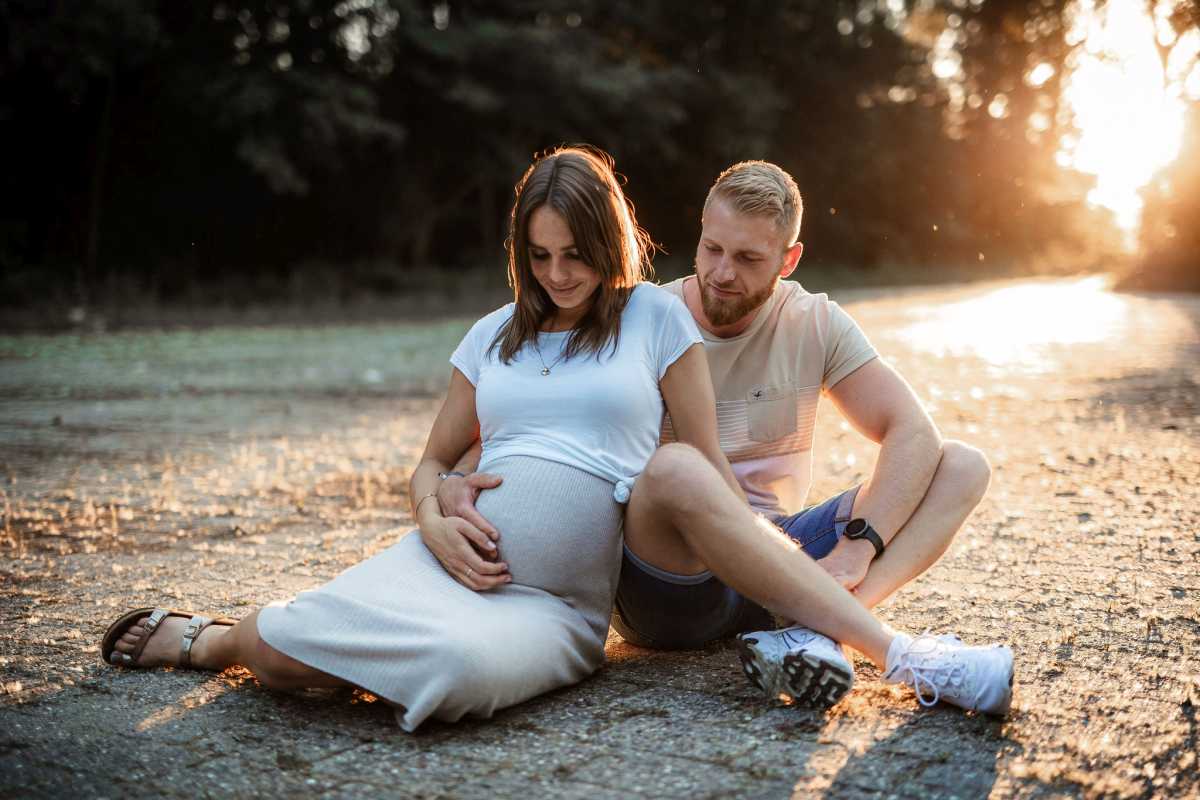 Babybauchfotos Oppenheim: Babybauch Shooting im Sonnenuntergang 43