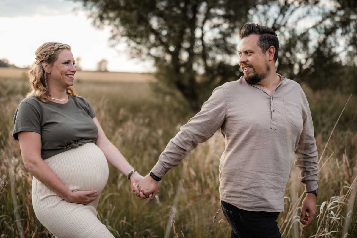 Babybauchfotos Undenheim - im Sonnenuntergang 26