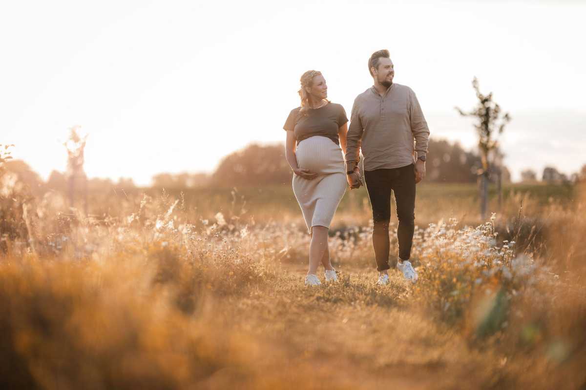 Babybauchfotos Undenheim - im Sonnenuntergang 39