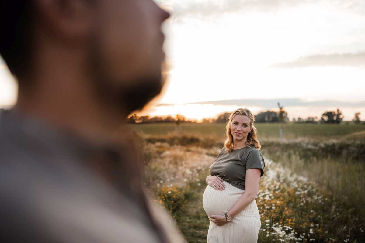 Babybauchfotos Undenheim - im Sonnenuntergang 46