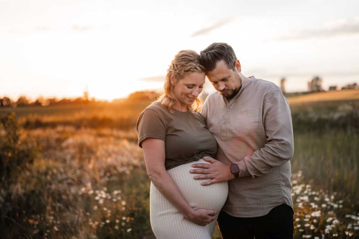 Babybauchfotos Undenheim - im Sonnenuntergang 50