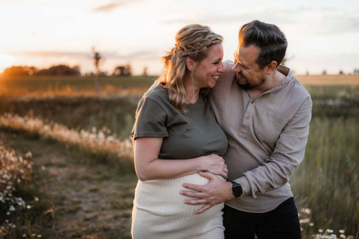 Babybauchfotos Undenheim - im Sonnenuntergang 53