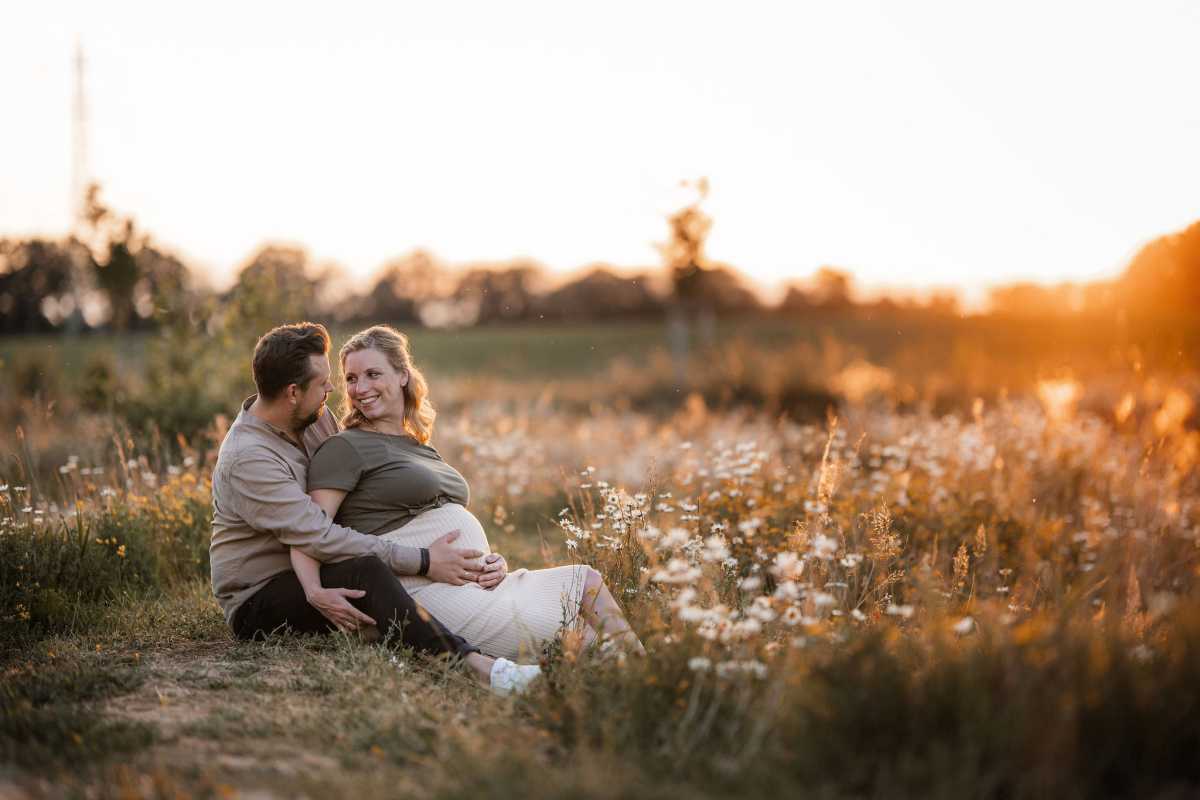 Babybauchfotos Undenheim - im Sonnenuntergang 57