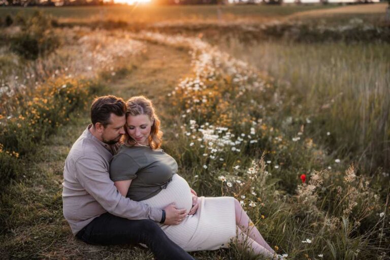 Babybauchfotos Undenheim – im Sonnenuntergang