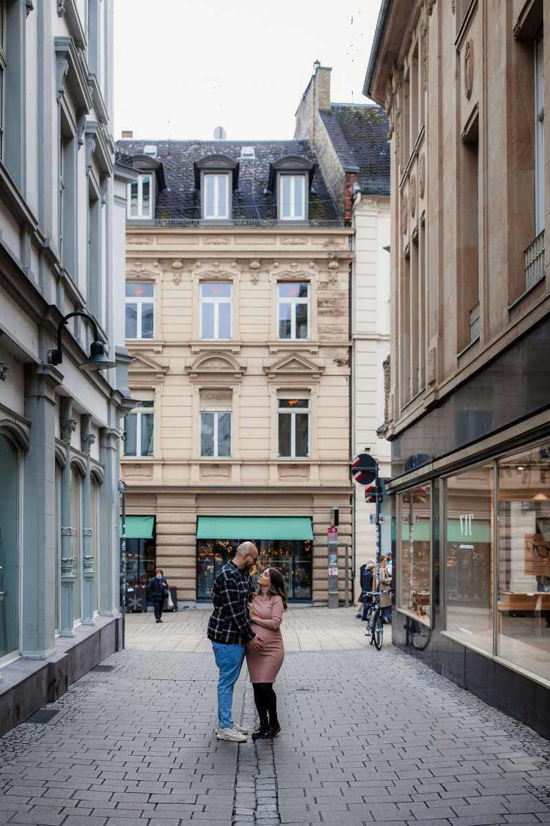 Babybauchfotos Wiesbaden: Ein urbanes Babybauchshooting 5