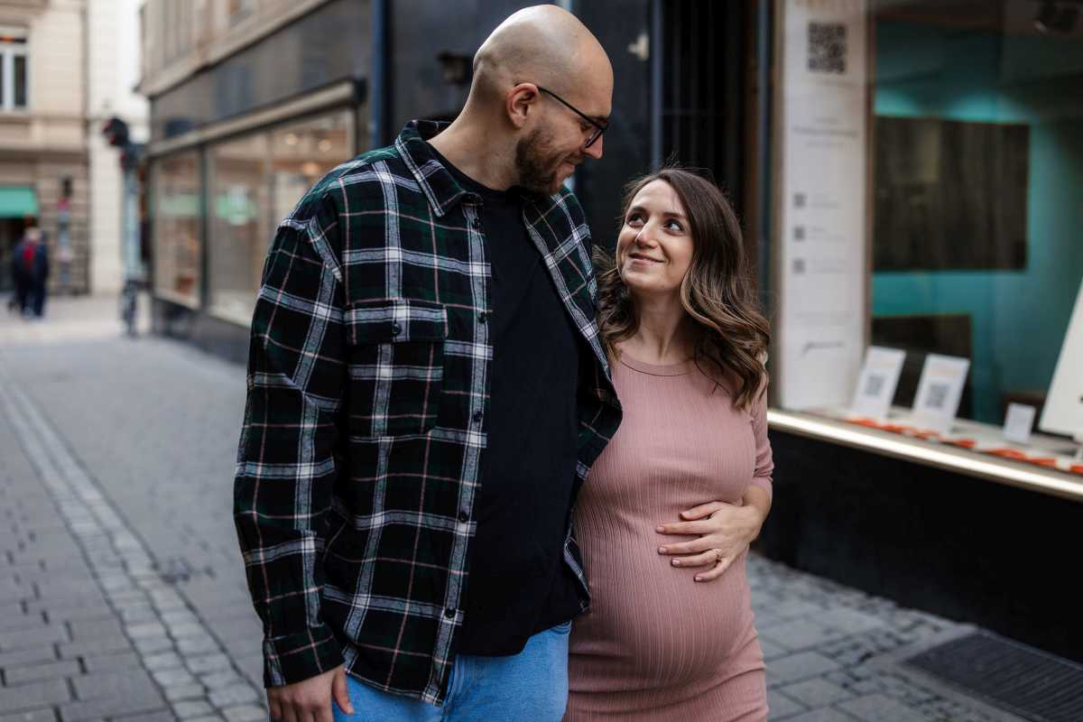 Babybauchfotos Wiesbaden: Ein urbanes Babybauchshooting 12