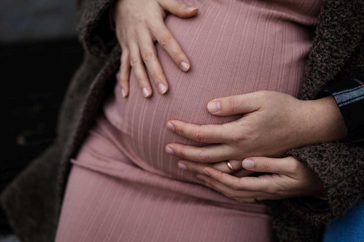 Babybauchfotos Wiesbaden: Ein urbanes Babybauchshooting 33