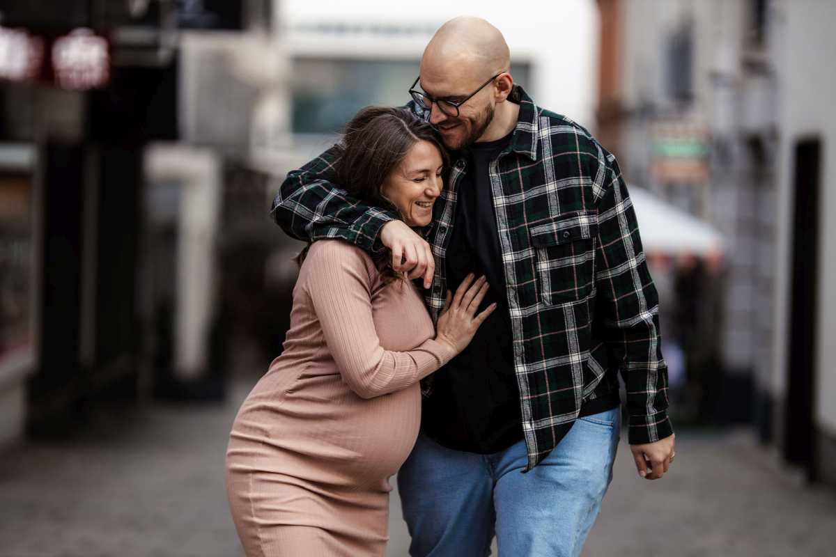 Babybauchfotos Wiesbaden: Ein urbanes Babybauchshooting 52