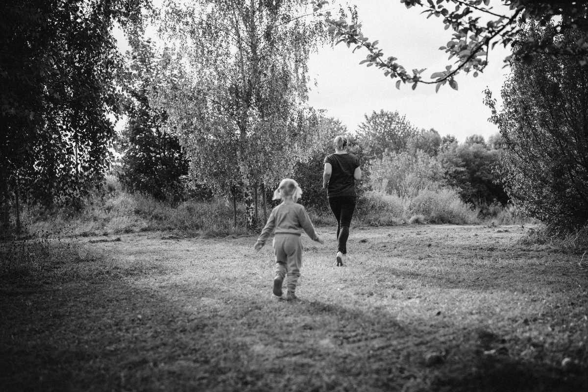 Mutter-Tochter-Fotos: Familienshooting Rheinland-Pfalz 32