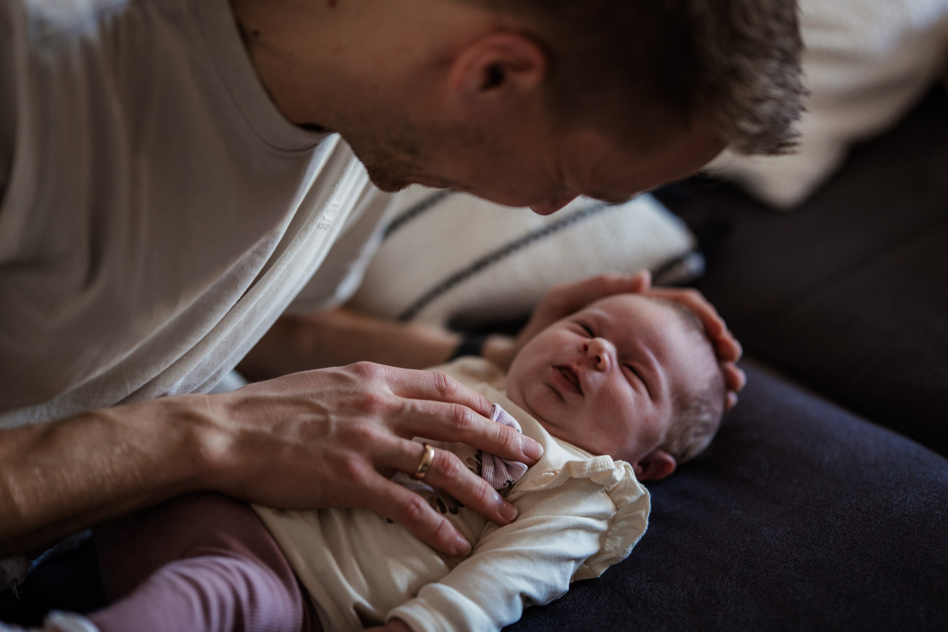 Newborn Shooting / Neugeborenenfotos zu Hause in Mainz, Rheinhessen, Alzey, RLP als Homestory 47
