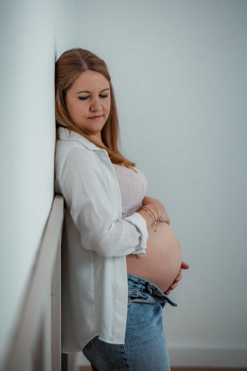 Babybauchfotos im Tageslichtstudio in Undenheim 12