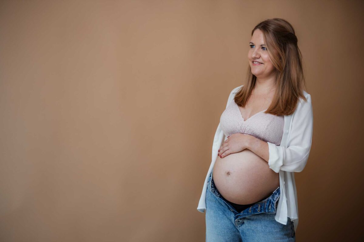 Babybauchfotos im Tageslichtstudio in Undenheim 13