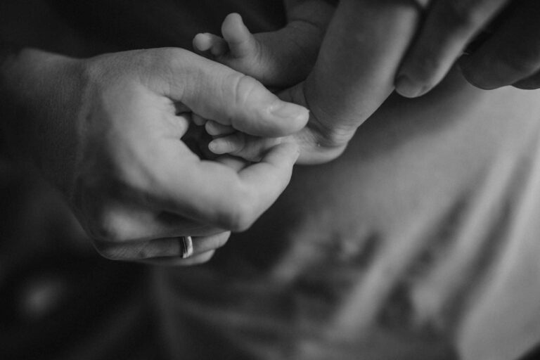 Neugeborenenfotos bei euch zu Hause