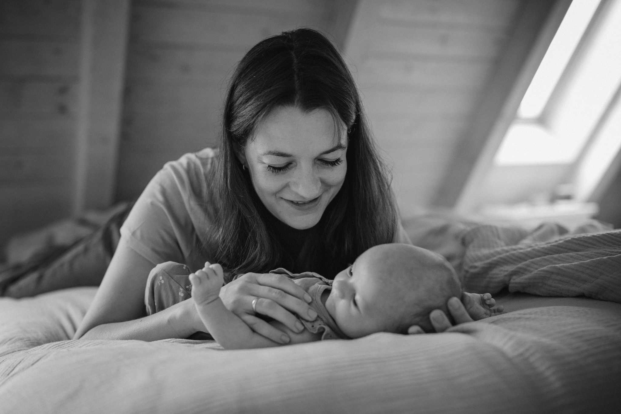 Newborn Shooting / Neugeborenenfotos zu Hause in Mainz, Rheinhessen, Alzey, RLP als Homestory 14